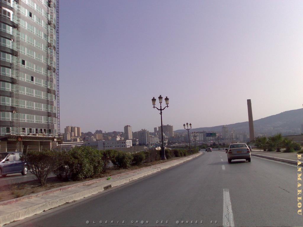 GAMBETTA vue sur Oran des falaises .jpg
